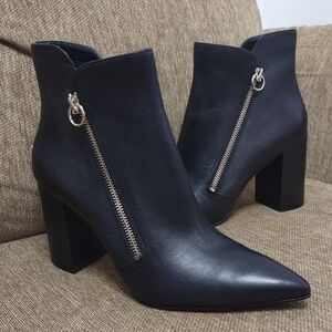 Nine West Black Ankle Booties with Zipper Size 10M Leather Upper Boots
